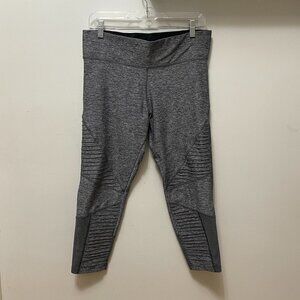Victoria's Secret PINK Ultimate Leggings Grey Rouged Capri Women Size L